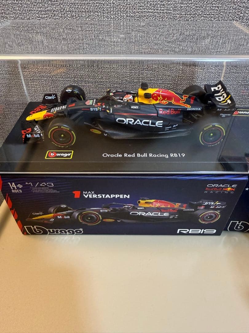 Bburago 1/43 3台セット RB19 RB16 F1W15