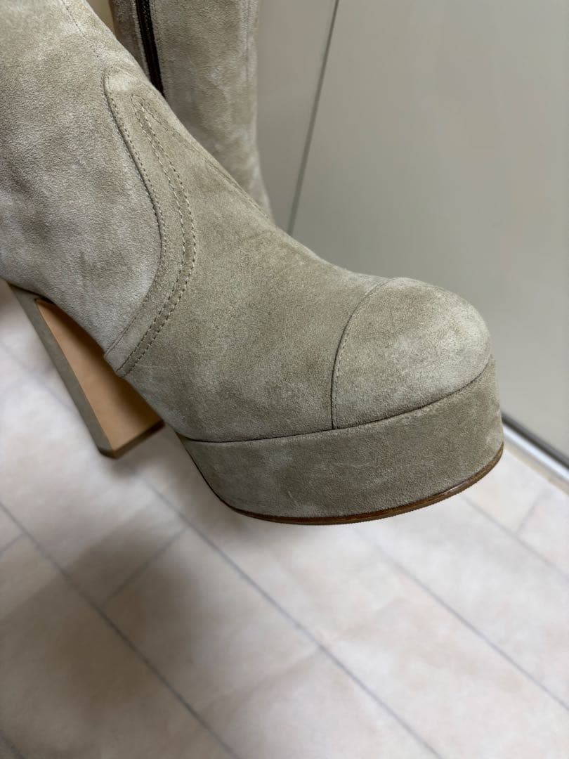 CHANEL シャネル　ロングストレッチブーツ　ベージュ