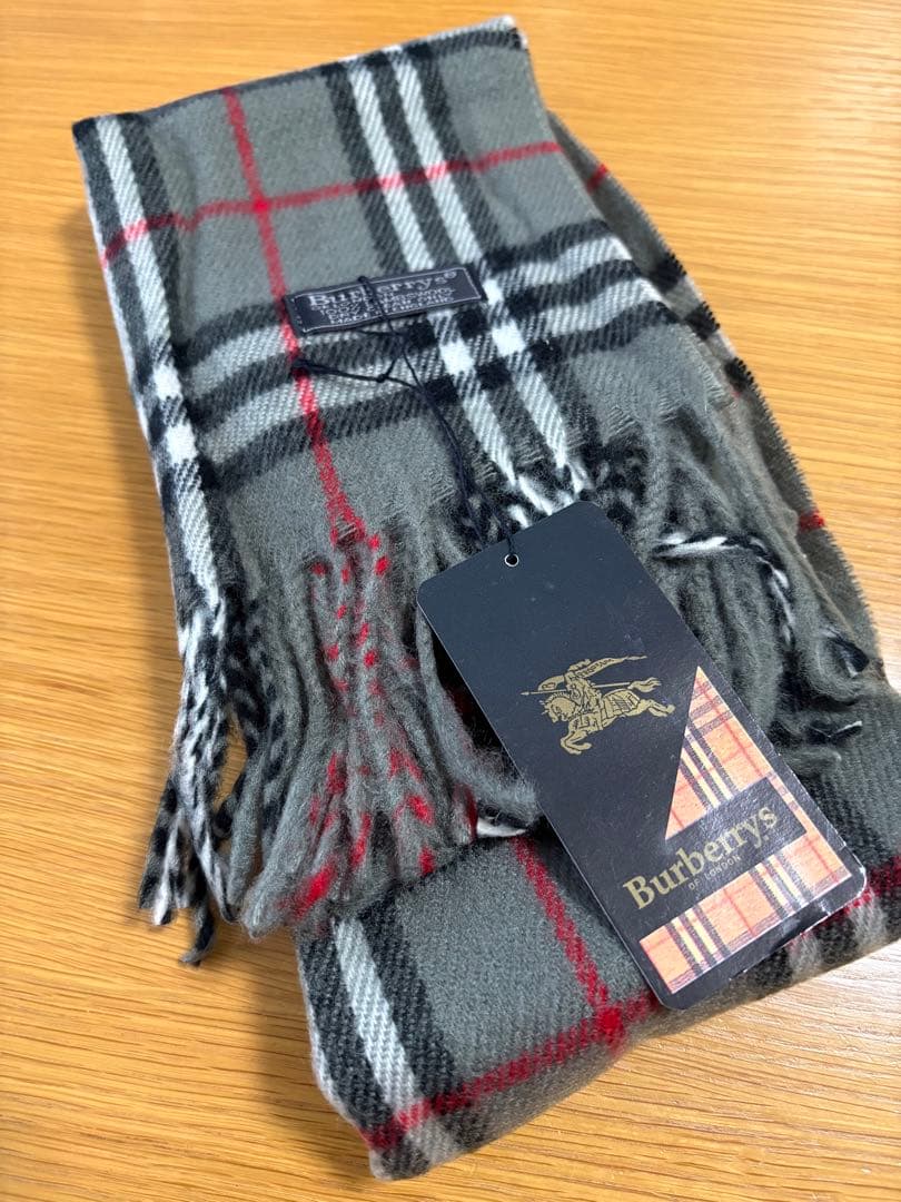 新品Burberrys マフラー 100%ラムズウール England製　箱入