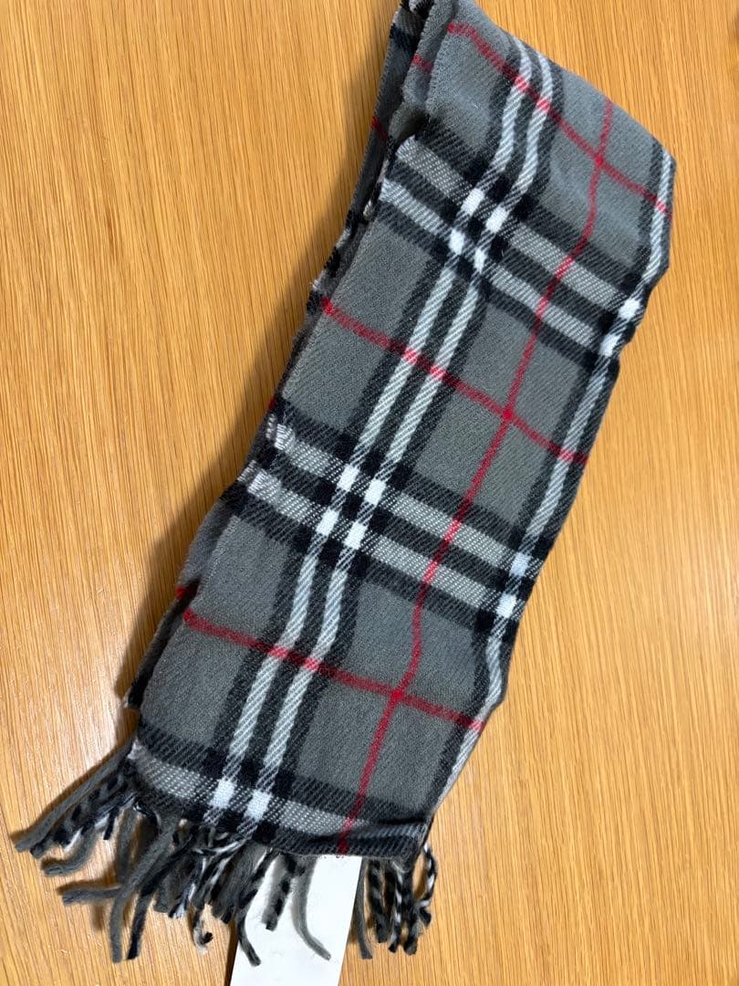 新品Burberrys マフラー 100%ラムズウール England製　箱入