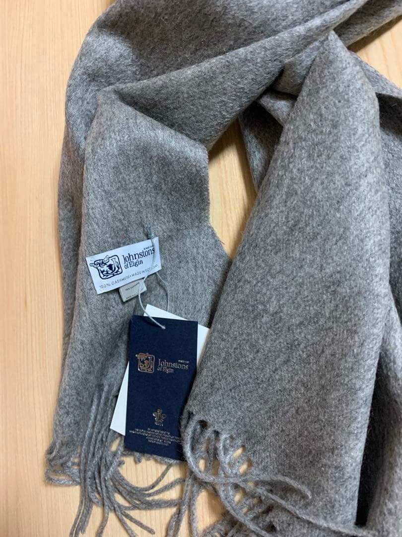 c*️様 新品　ジョンストンズ　カシミヤ100%中判ストール　グレー
