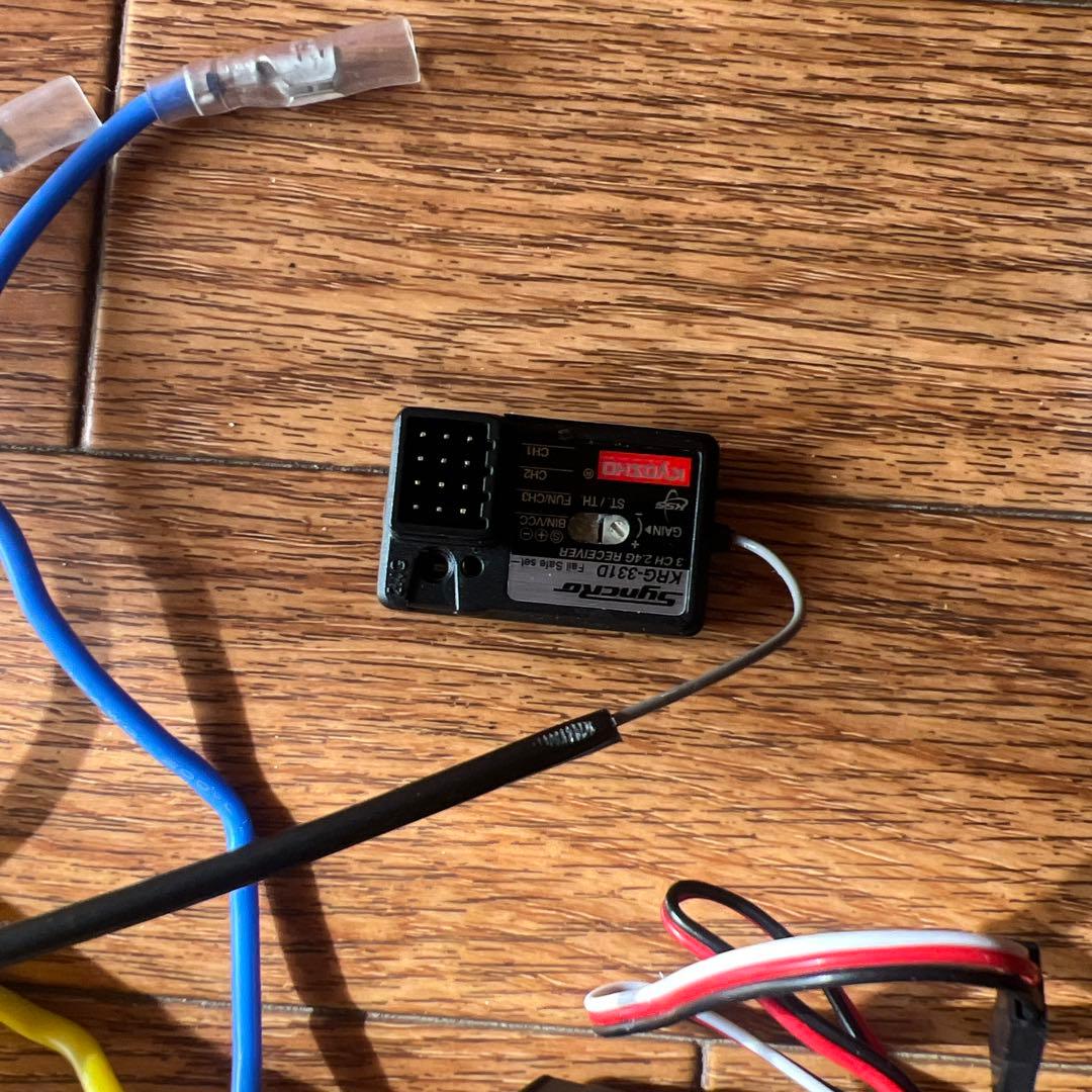 Fazer d2 プロポ　受信器　アンプ　サーボ
