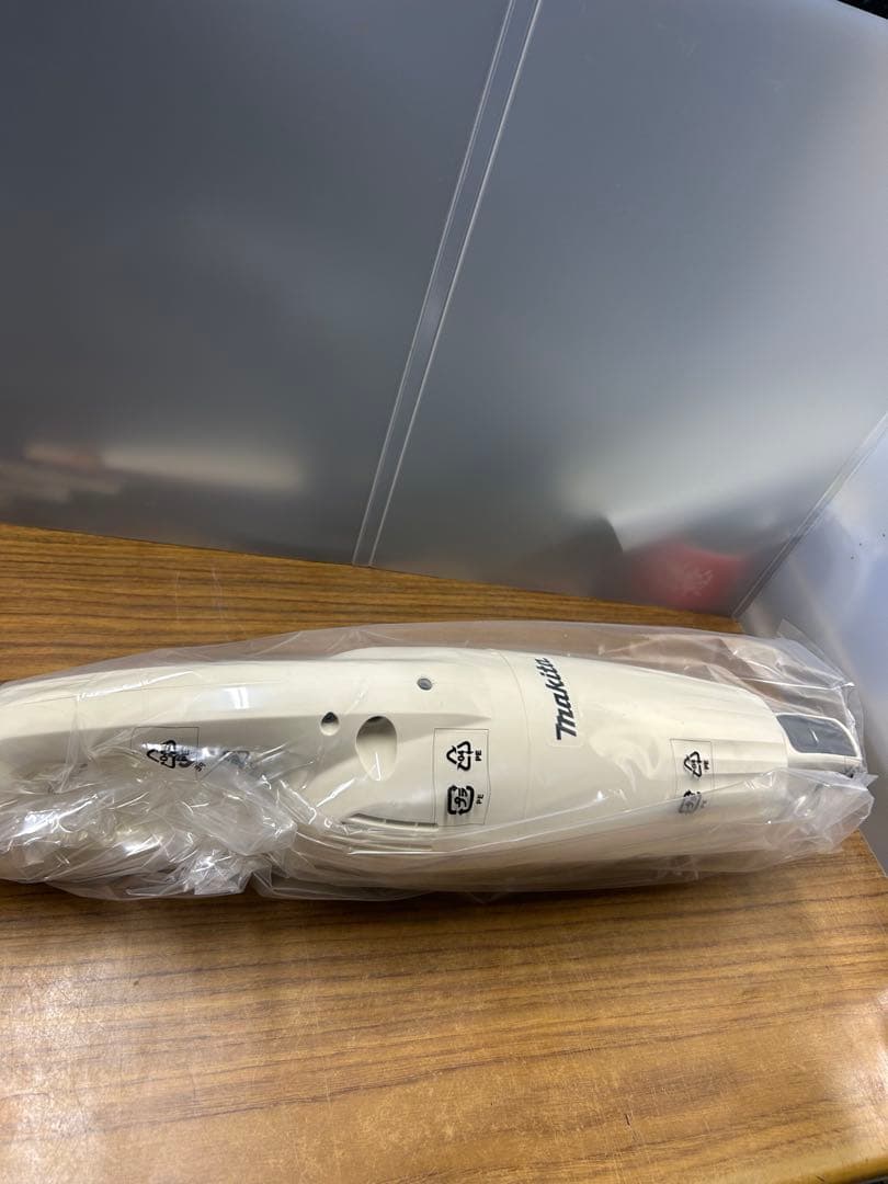 たかすぃー　キタ(Makita) 充電式クリーナ（アイボリー）