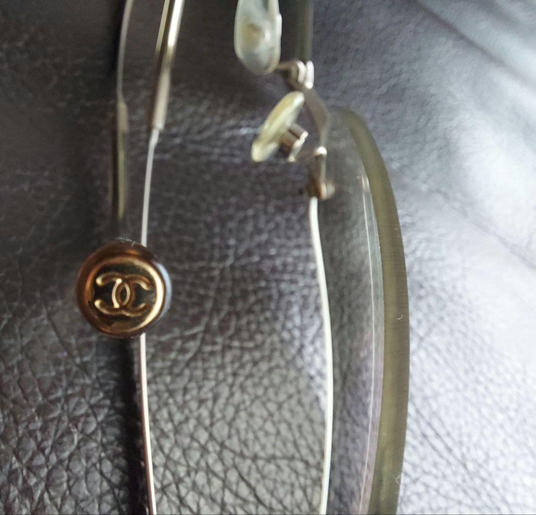 CHANEL メタルフレーム サングラス