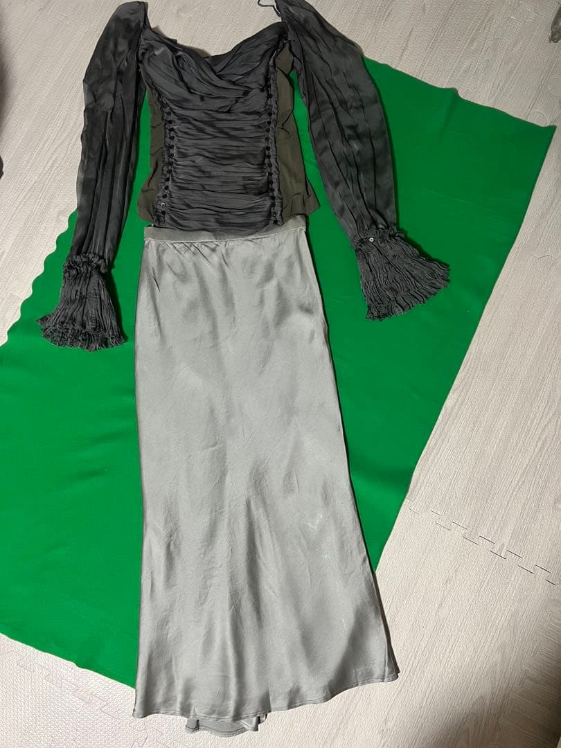 GIVENCHY/ジバンシー/シルバー サテン ロングスカート 約90cm