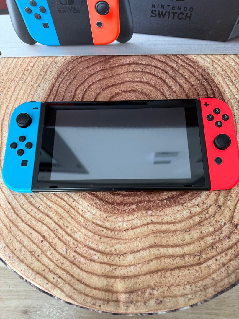Nintendo Switch ニンテンドースイッチ本体　ネオン ①