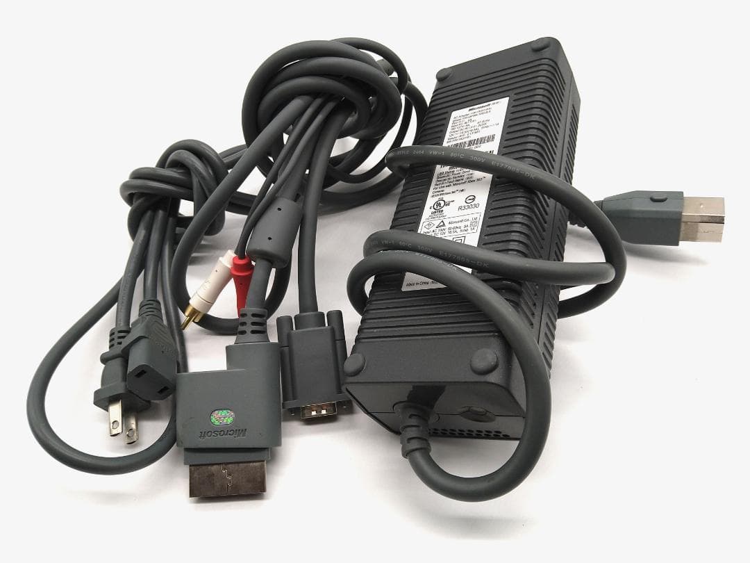 XBOX 360 CONSOLE コントローラー２台・インカム１台　ジャンク品