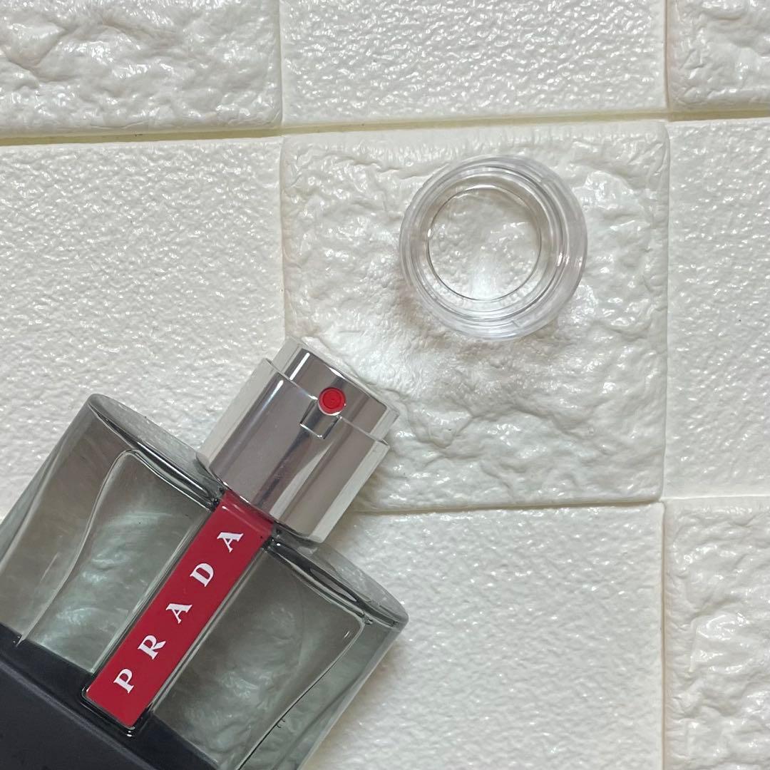 残量9割 PRADA ルナロッサ カーボン EDT 50ml 日本語表記
