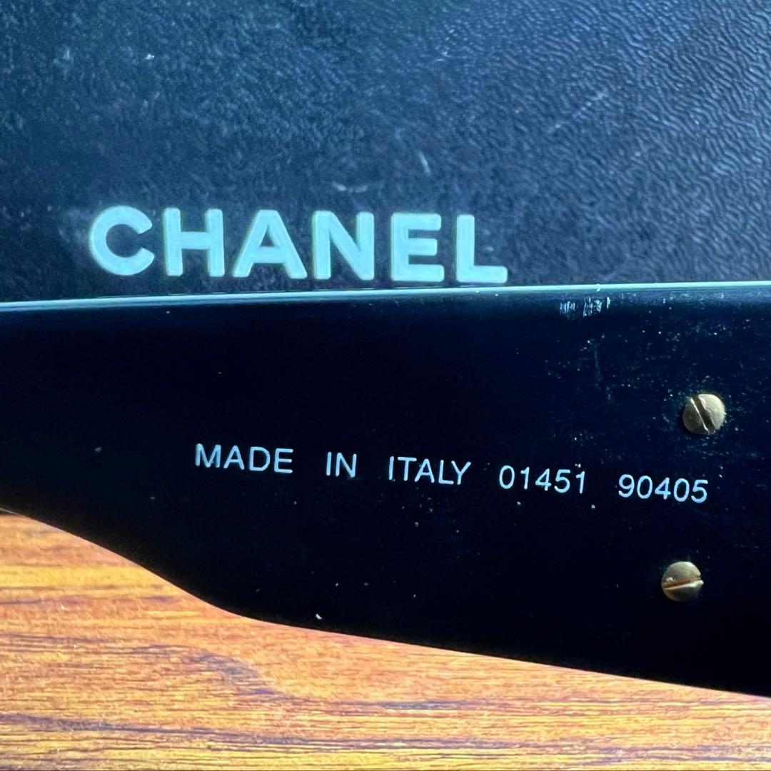 CHANEL ブラックサングラス