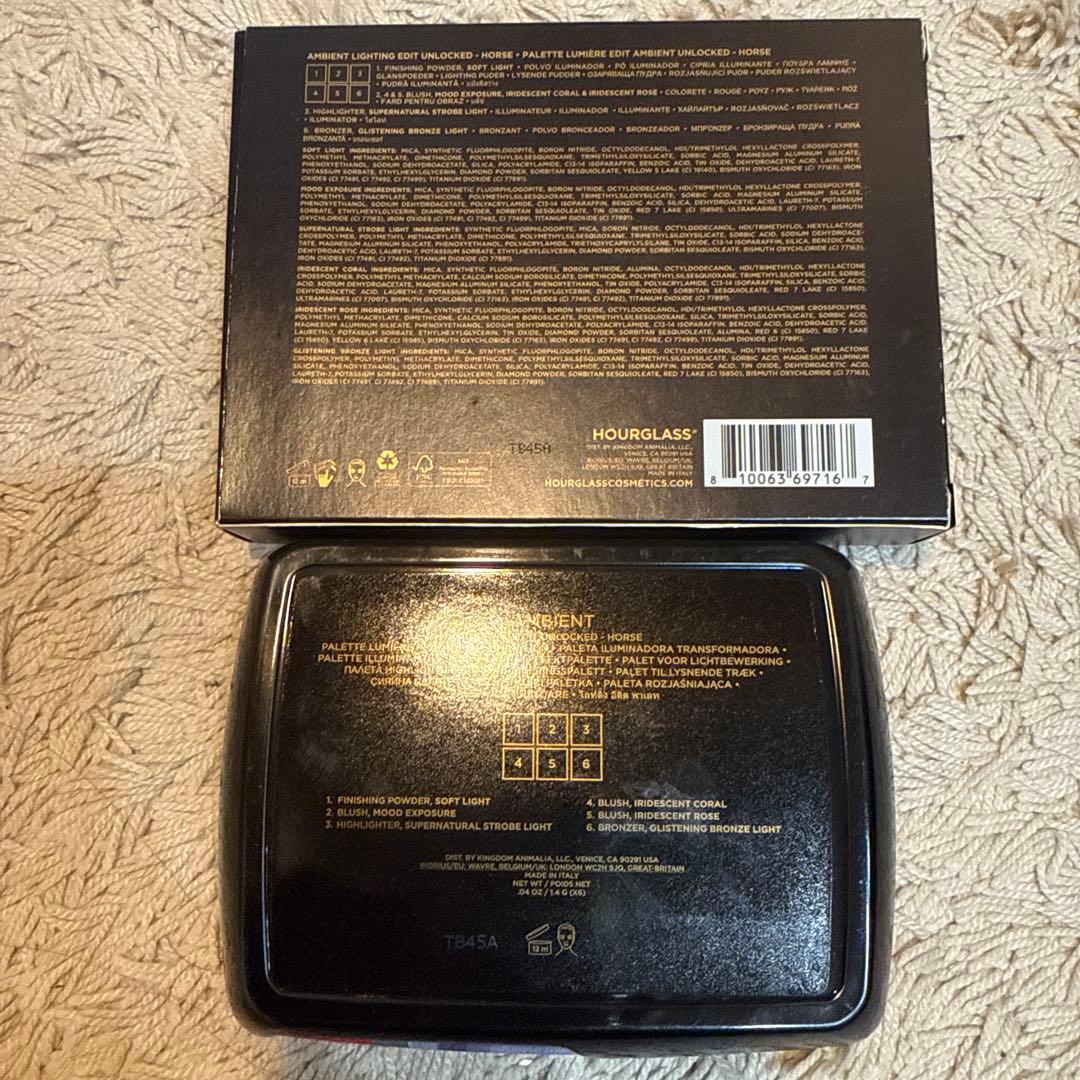 チーク Hourglass Ambient Lighting Blush horse