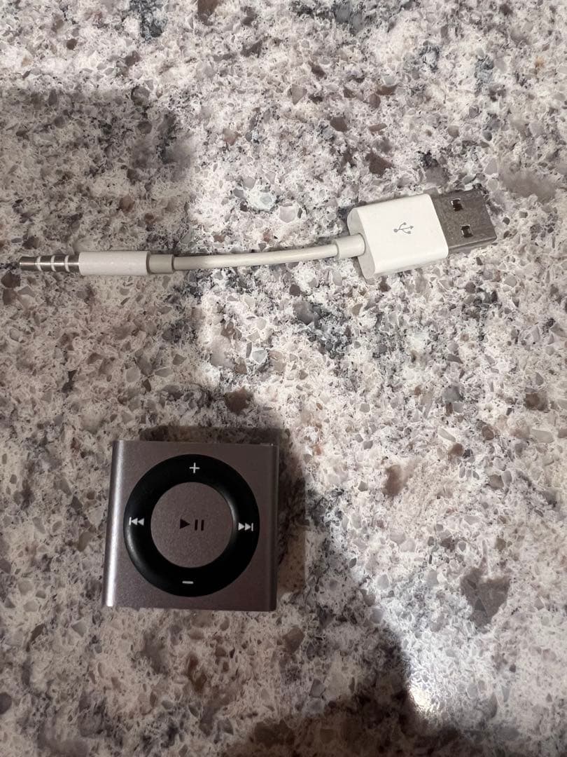 IPod shuffle スペースグレイ 2GB 動作確認済み