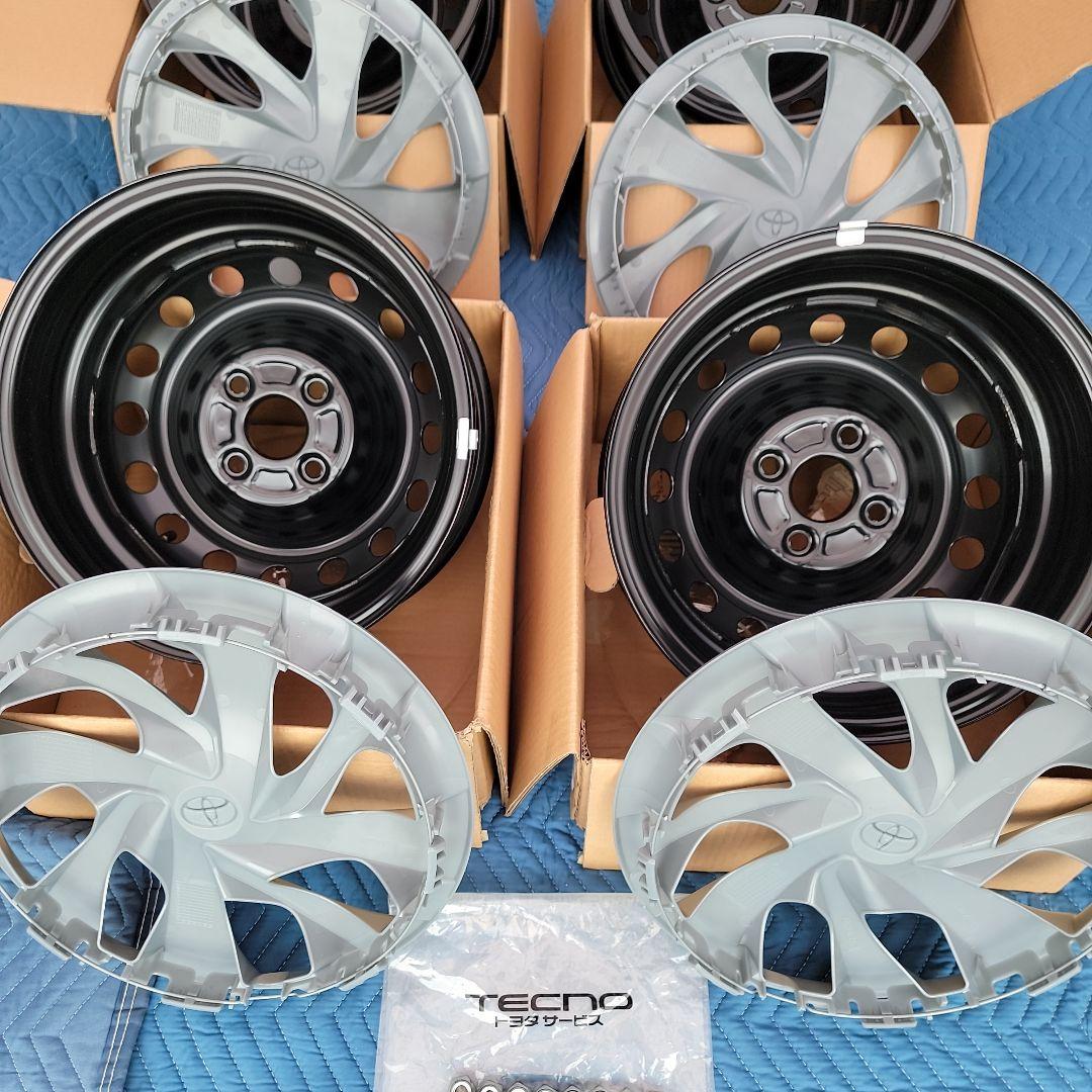新車取り外し ヤリス スチールホイール 14インチ& ホイールキャップ&ナット