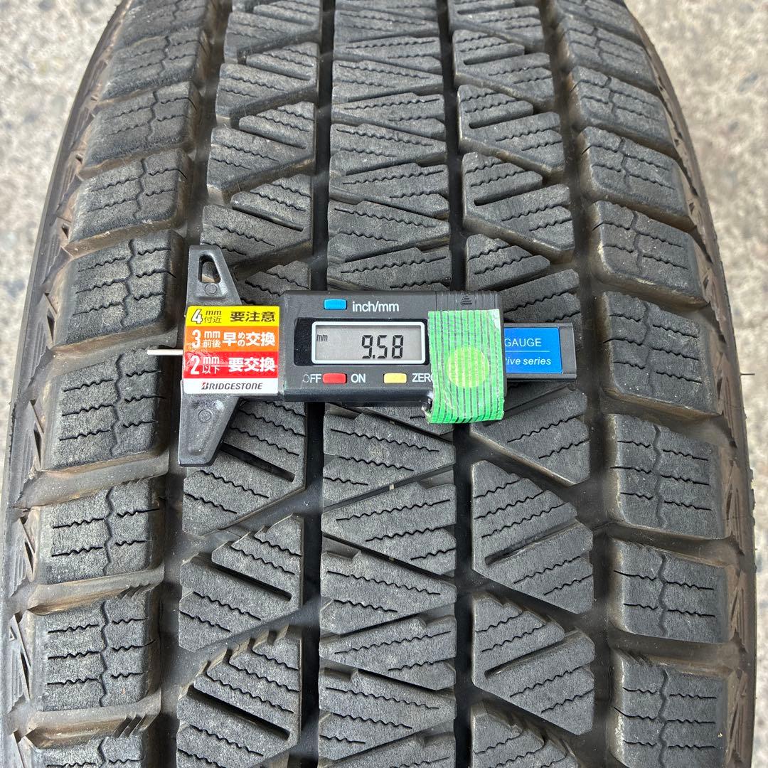 中古ブリヂストン BLIZZAK DM-V3 225/55R18 4本セット