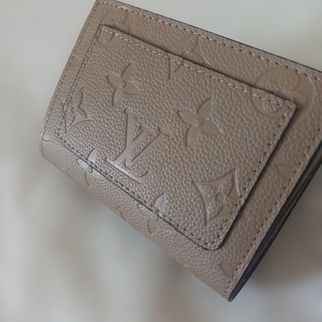 二つ折り財布 ベージュ　ノベルティ