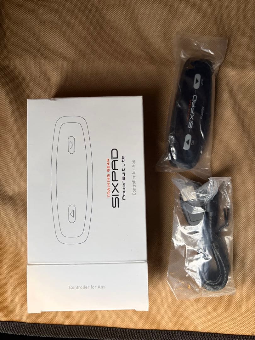 新品未使用 シックスパッド　パワースーツライトアブズ　Lサイズ