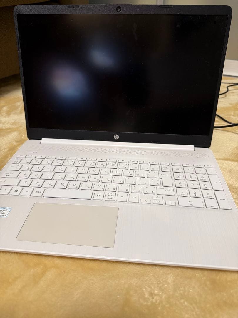 HP Laptop 15s-eq1xxx ノートPC金欠です