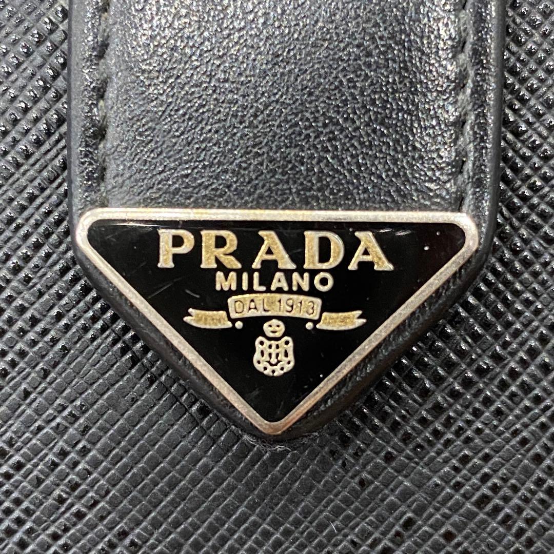 【PRADA】プラダ　サフィアーノ　ブラック 二つ折り財布