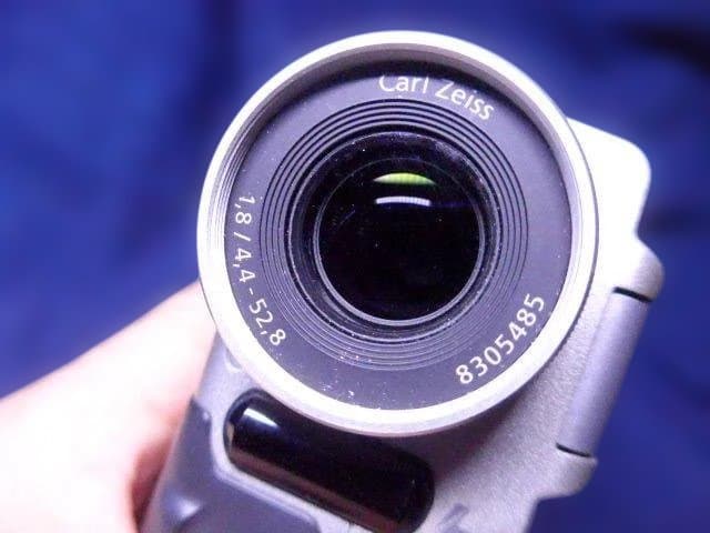 当時人気のSONY Mini DV ビデオカメラ DCRーPC10 バリオゾナー