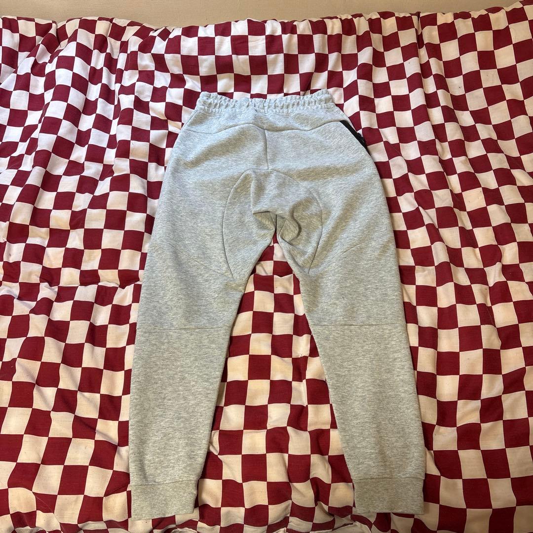 Nike テックフリース　mサイズ