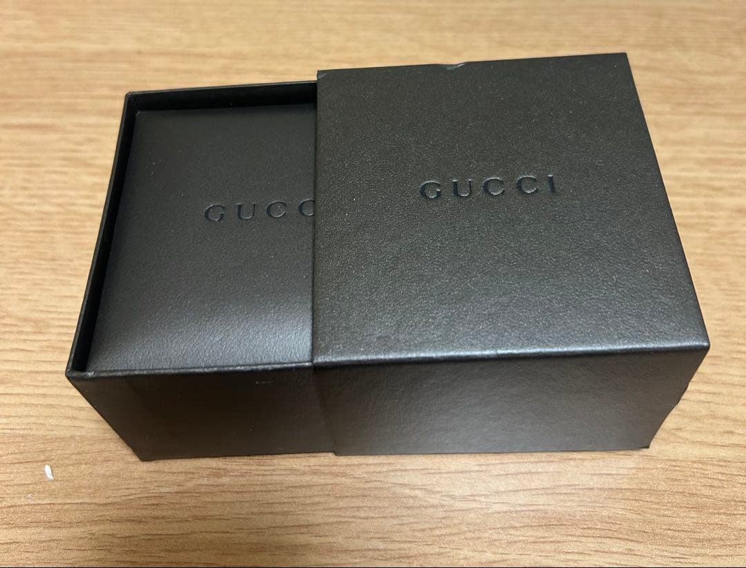 GUCCI ネックレス　シルバー　ペンダント　箱付