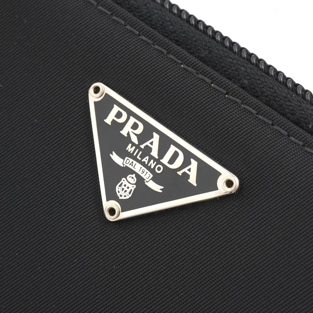 ✨新品未使用✨　PRADA ミニ財布　ナイロン　三角プレート　トライアングル　黒