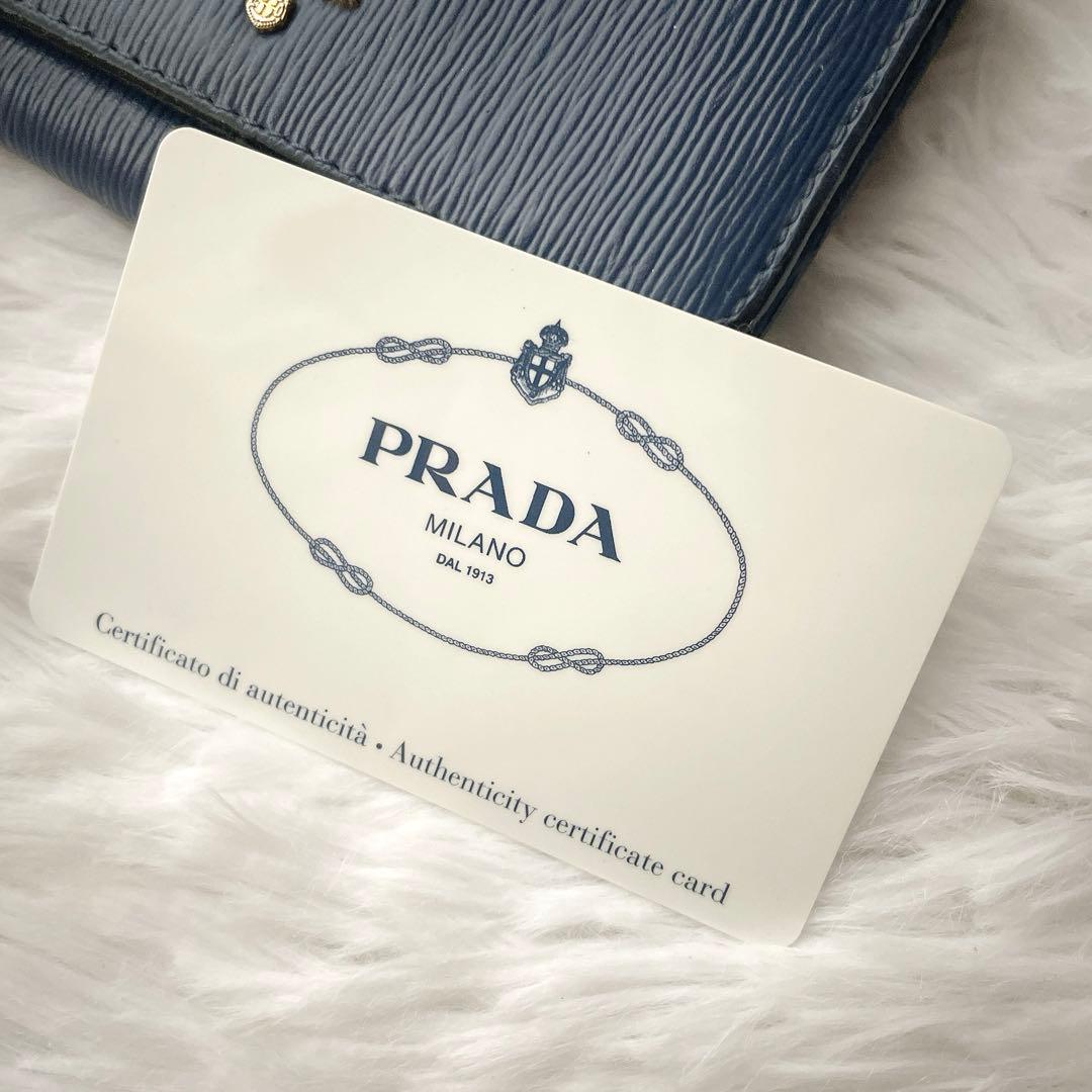 PRADA カーフレザー ネイビー ロゴ金具 三つ折り 財布 ギャランティー