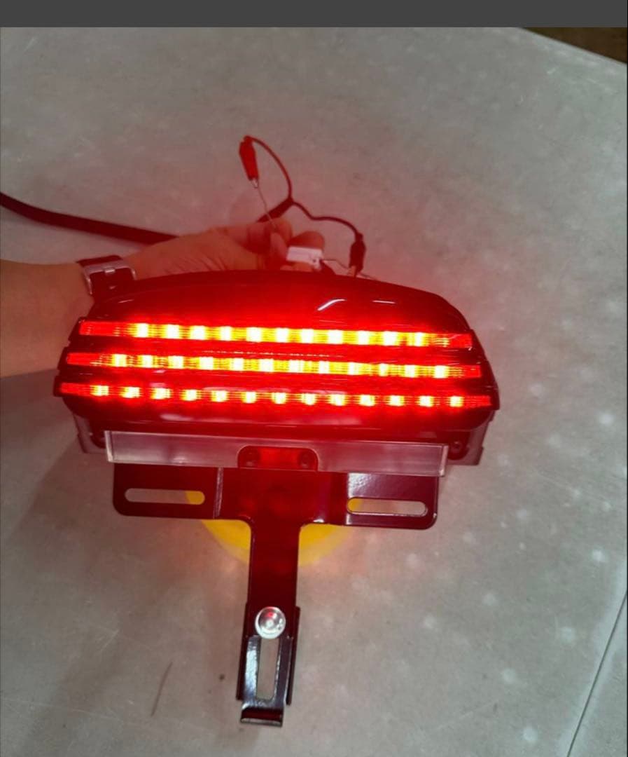 ソフテイルカスタム　クロスボーンズ トライバータイプLEDテールランプ 未使用
