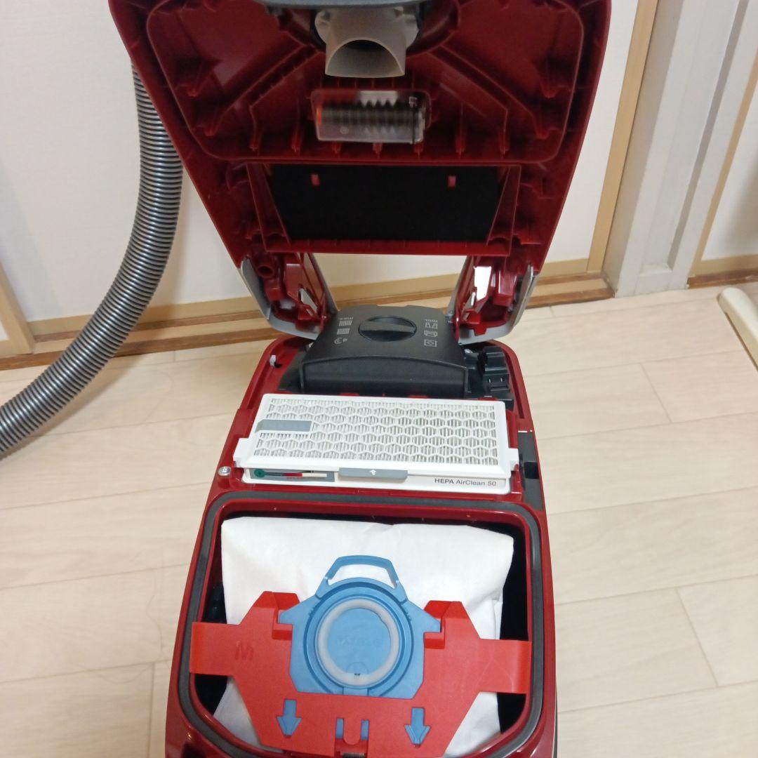 Miele Compact C2 掃除機 秋の赤