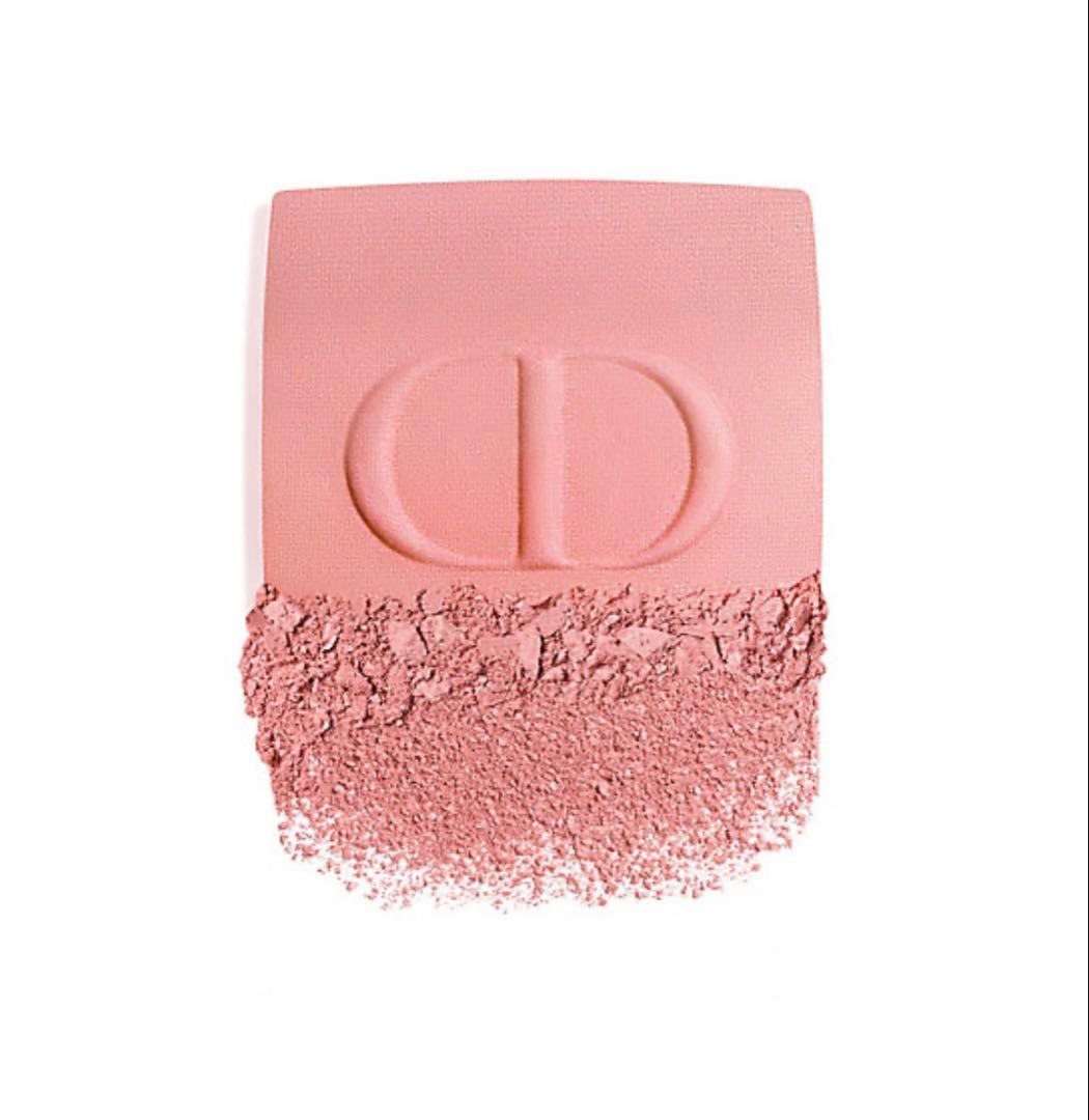 DIOR 限定　スキンルージュブラッシュ732 ピーチコロールサテン