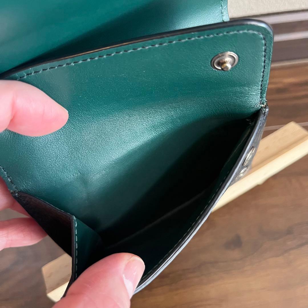 y　BURBERRY バーバリー　三つ折り財布　コンパクト　ブラック