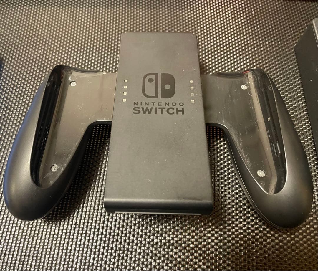 Switch 本体一式　美品　ドック２台　箱無し
