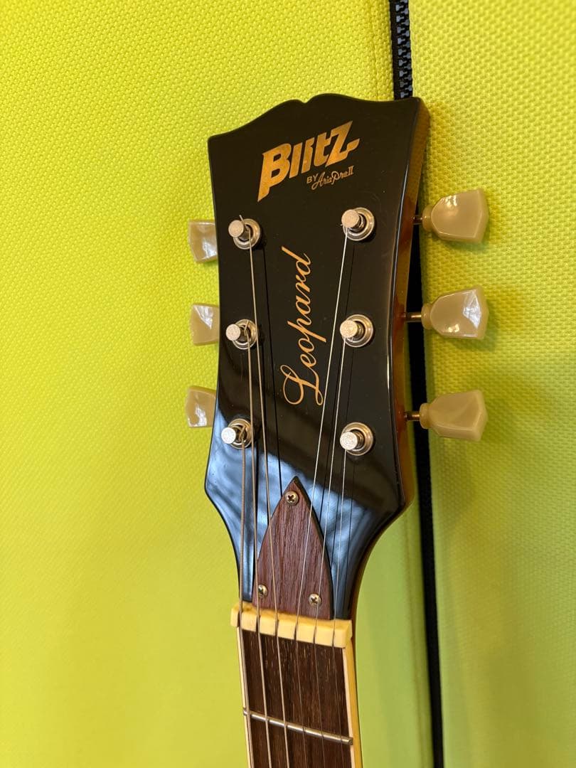 Blitz by aria proII Leopard レスポール　エレキギター