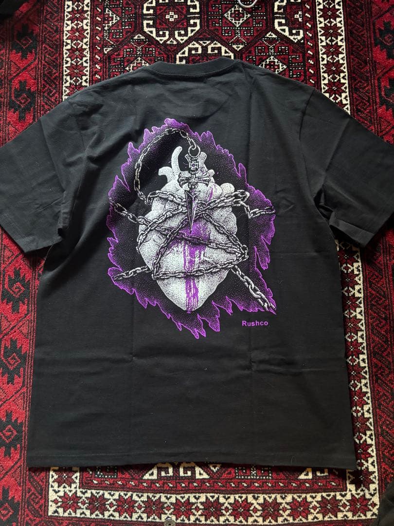 海外限定 ！HUNTER×HUNTERクロロTシャツ