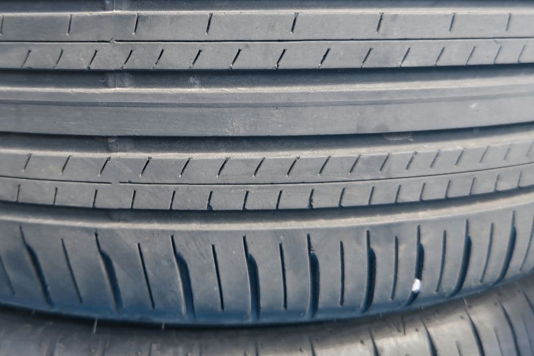 215/50R18 ダンロップ　エナセーブEC300+　タイヤのみ4本セット