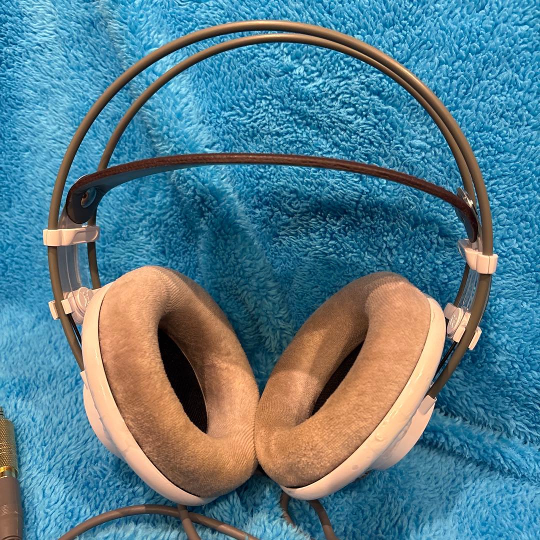 ヘッドホン AKG K701