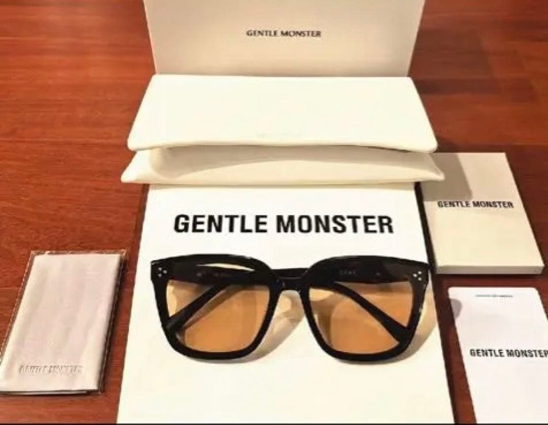 GENTLE MONSTER スクエアサングラス
