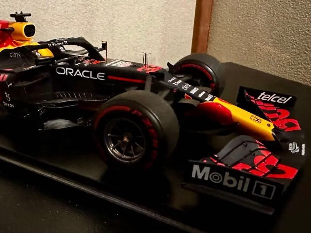 SMC別注spark RB16B アブダビGP フェルスタッペン