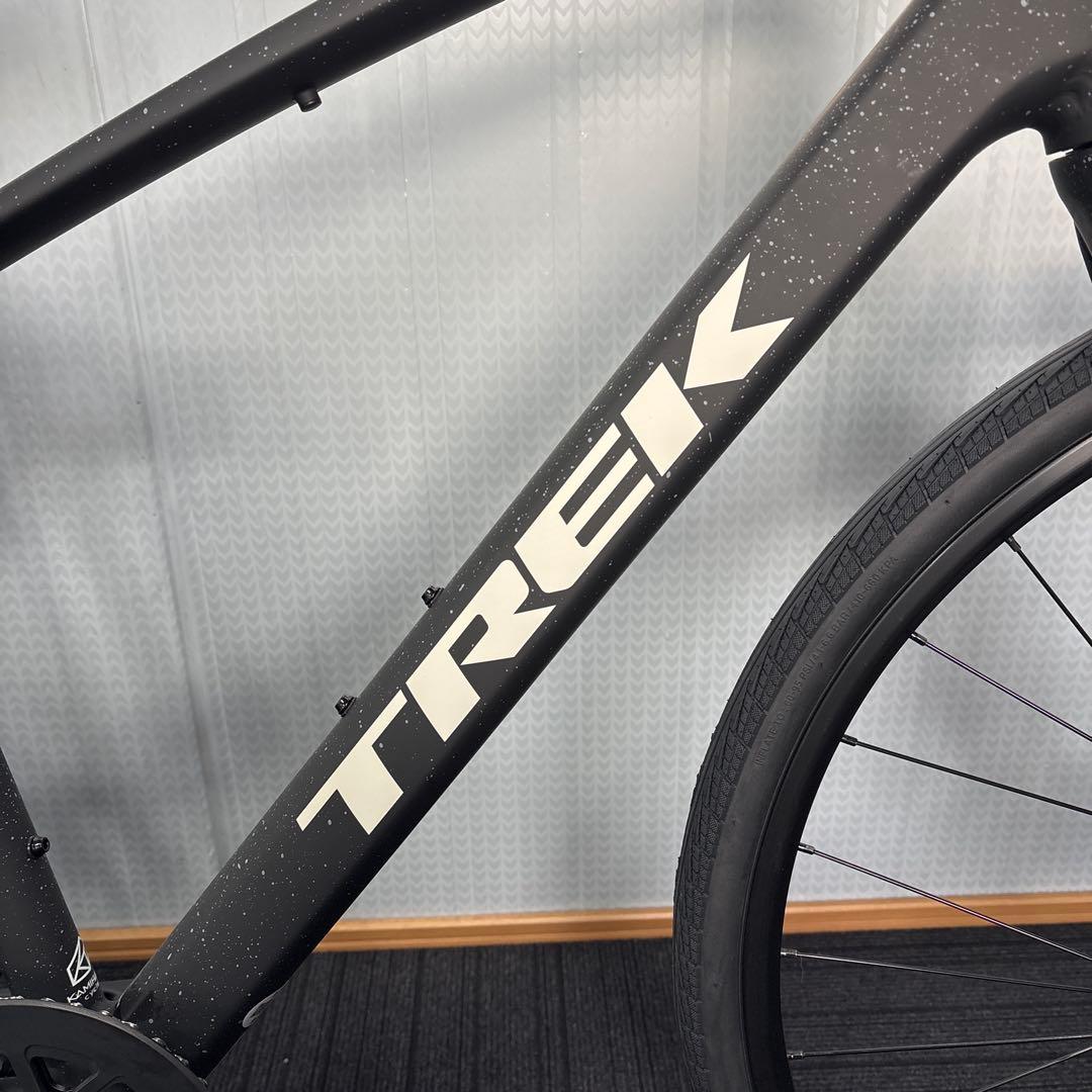 TREK クロスバイク マットブラック FX2新車。