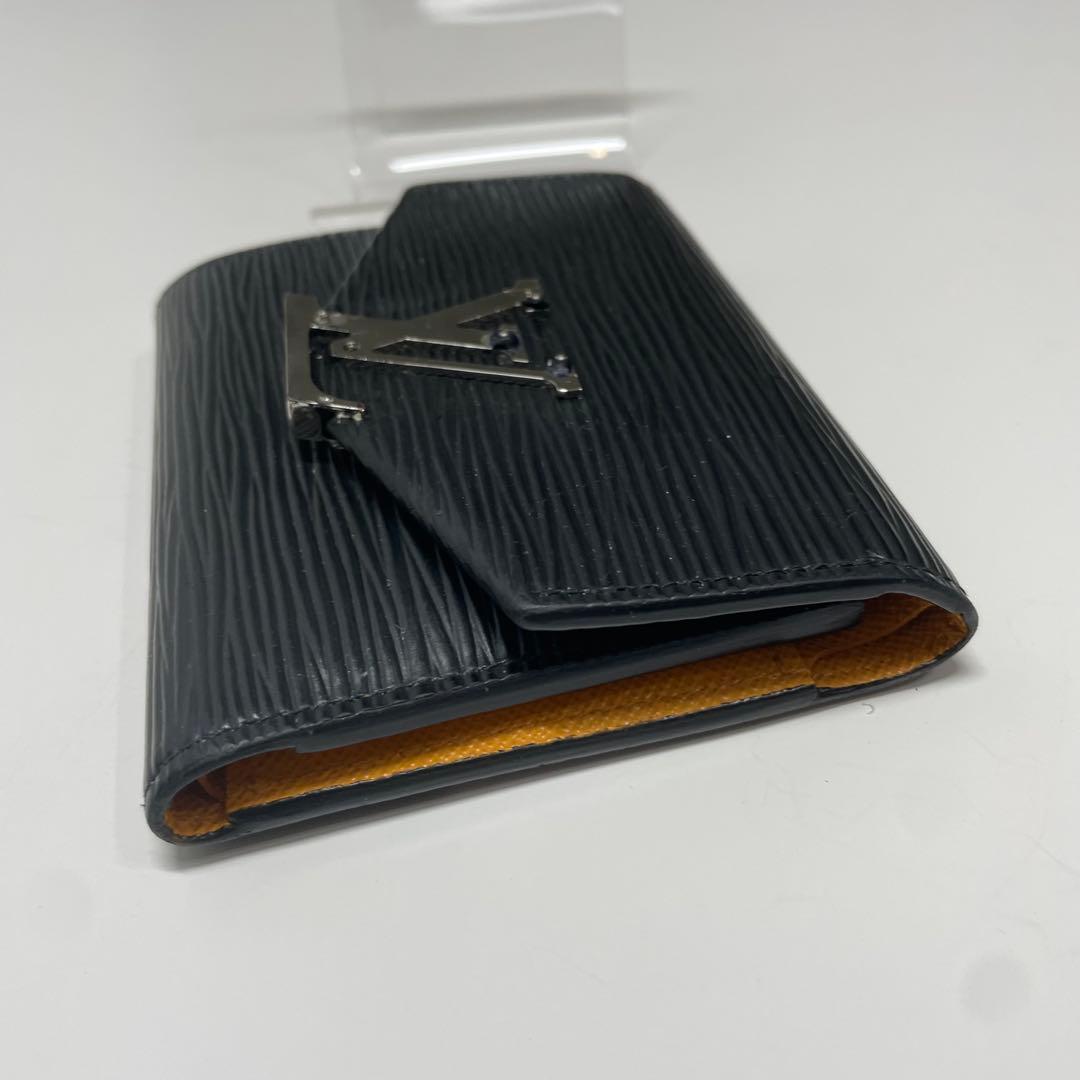 あ*ま様 Louis Vuitton ヴィクトリーヌ　エピレザー 三つ折り財布