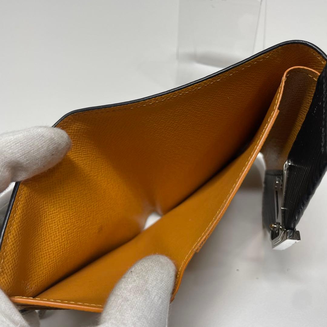 あ*ま様 Louis Vuitton ヴィクトリーヌ　エピレザー 三つ折り財布
