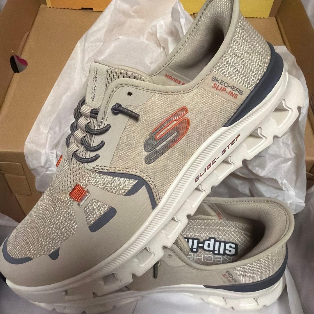SKECHERS Slip-Ins ベージュ スニーカー