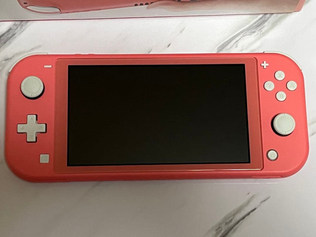 【中古・カバー付き】Nintendo Switch Lite コーラルピンク