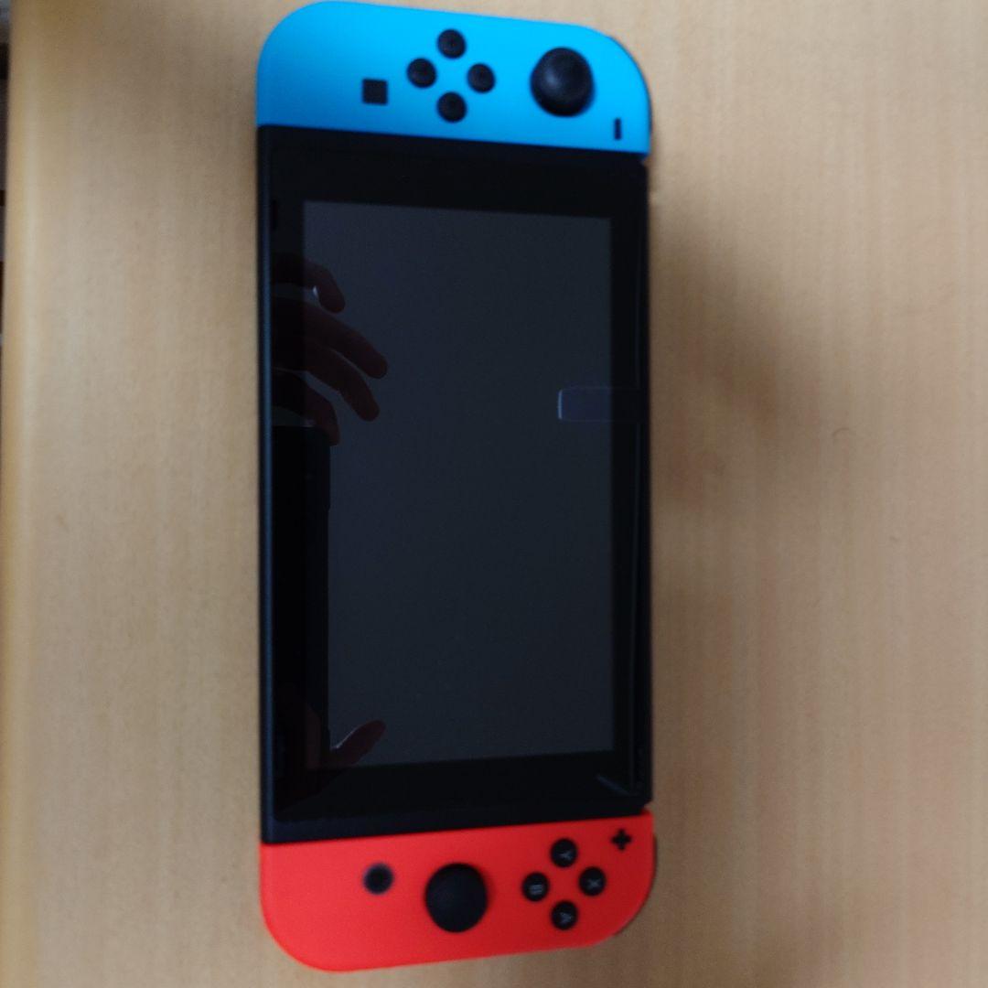 Nintendo Switch 本体 + Joy-Con (青・赤)