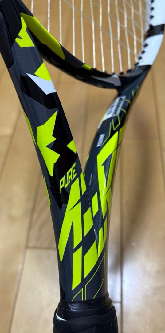 美品　バボラ　Babolat PURE AERO PLUS ピュアアエロ＋ G2