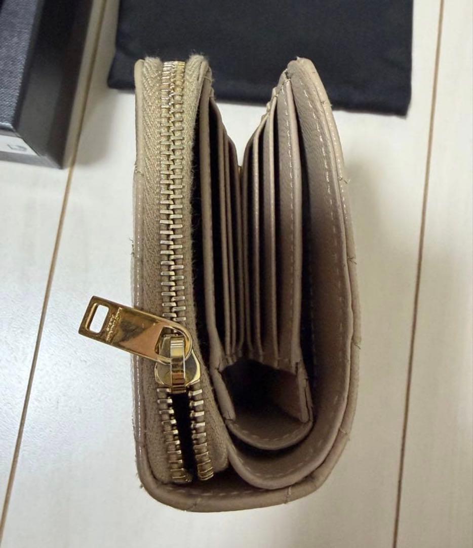 SAINT LAURENT ベージュ 二つ折り財布