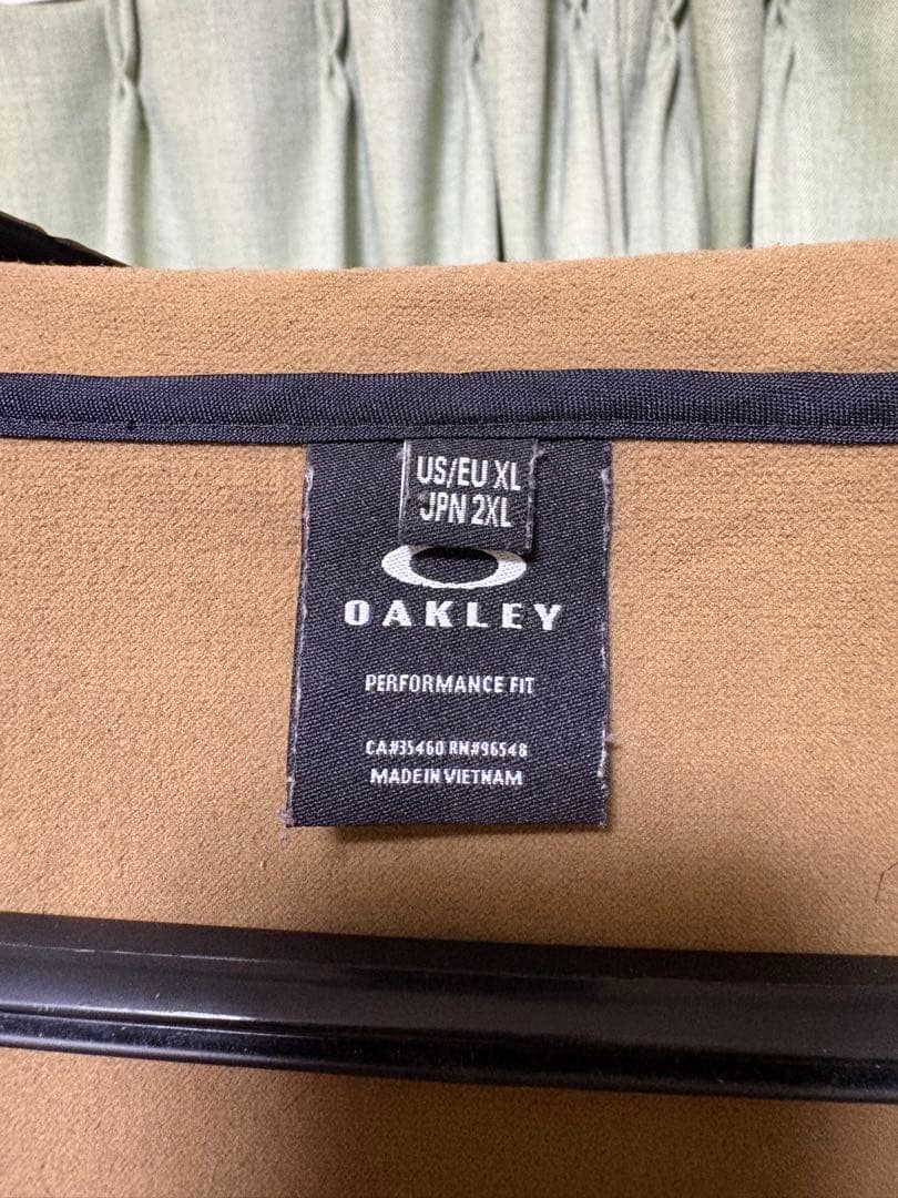 2XL(3L) Oakley オークリー　スノーボード　ウェア　使いやすい薄手