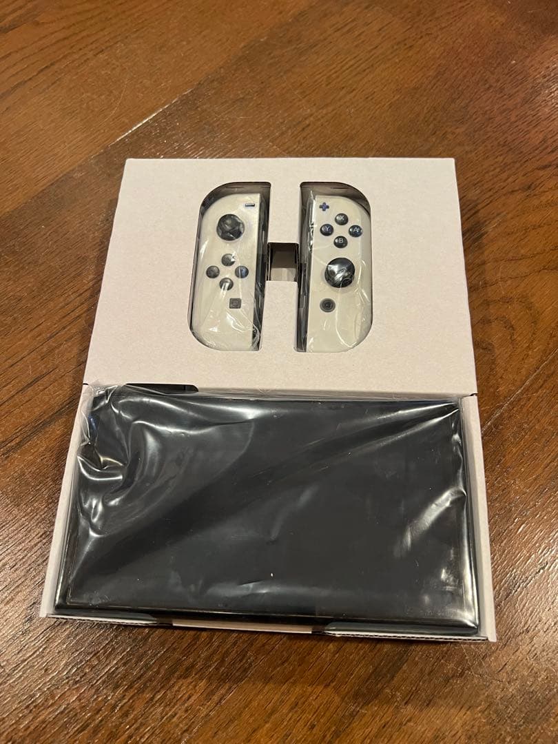 Nintendo Switch 有機EL 本体 ホワイト/ブラック