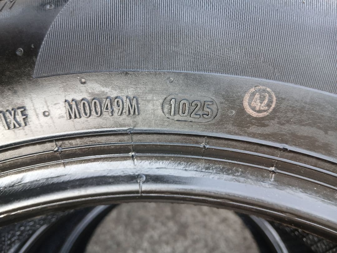 ②Pirelli Powergy 185/65R15 バリ山 2本 2025年製