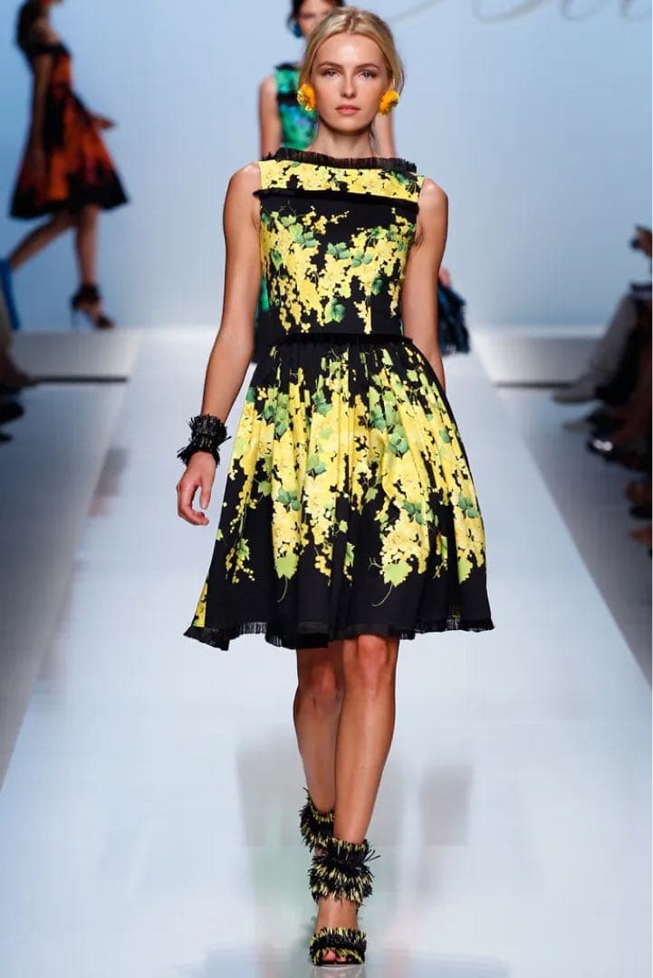 Blumarine 洗練された花柄ワンピース