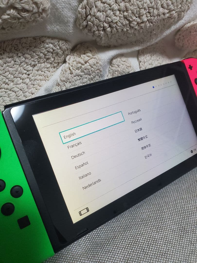 Nintendo Switch 本体 ピンク/グリーン ゲーム4本付き
